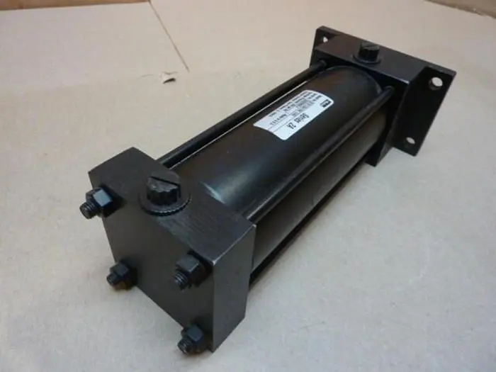 Used PARKER 02.50 CJ2AU18AC 5.500 Cylinders Michigan US | Ideal Machinery #571604