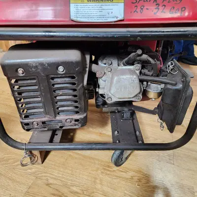 Alton AT04105 Generator 3500W - May Need Carb Clean