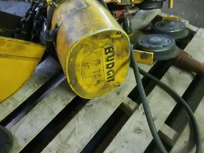 BUDGET 2 TON HOIST. MOD 441425-17