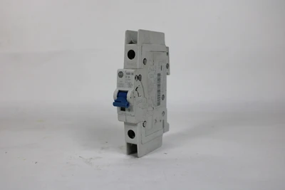 USED ALLEN BRADLEY 1489-M1D010