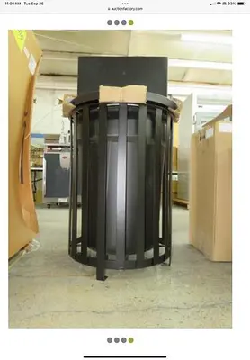 New* Outdoor Heavy Duty 36-Gal Trash Receptacle w/ Tray Top Rain Hood and Insert