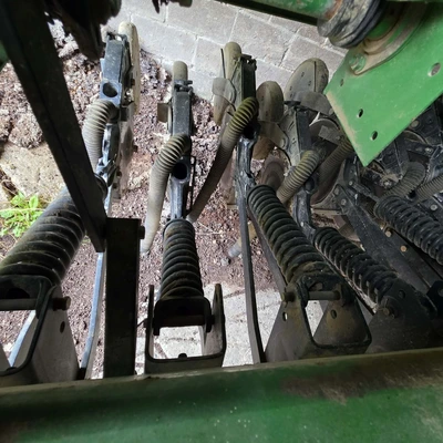 JOHN DEERE 455 Grain Drill | Iron Listing (29)