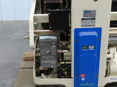 General Electric AK-2A-75-1 GE Air Breaker 3000A 600V Micro Versa Trip Plus