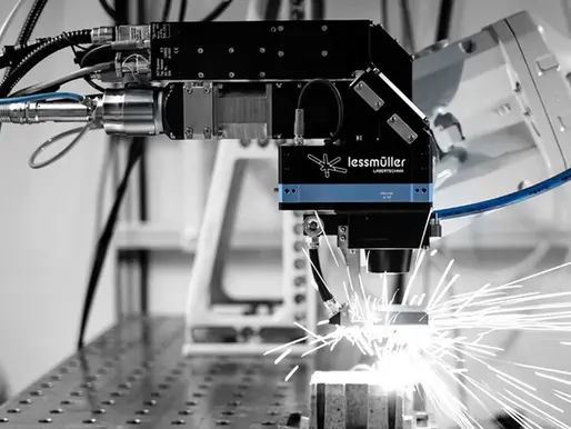 Lessmuller lens shifting optic with integrated OCT for laser welding process monitoring
