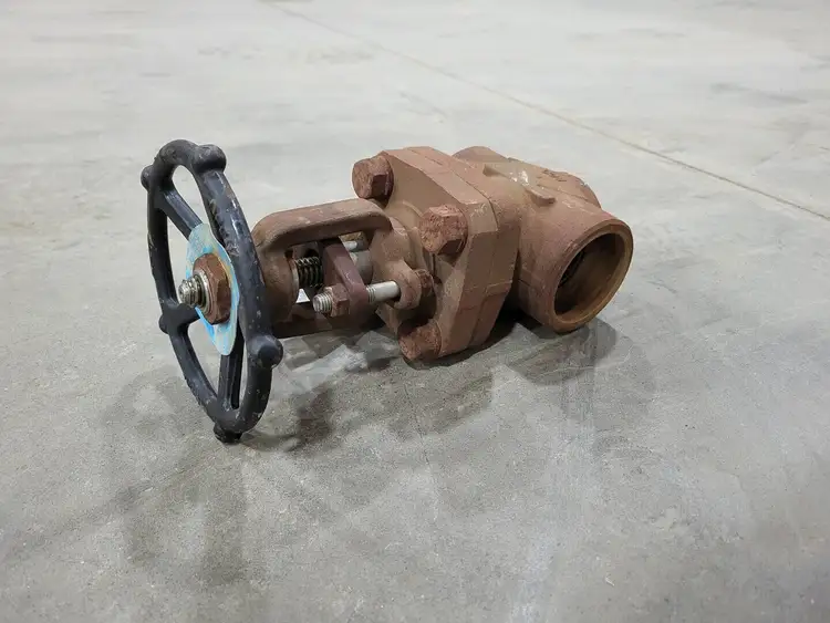 Used OMB 810 Valves/Fittings British Columbia CA | Lenmark #256407