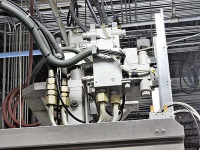 USED 2004 BATTENFELD V600/125