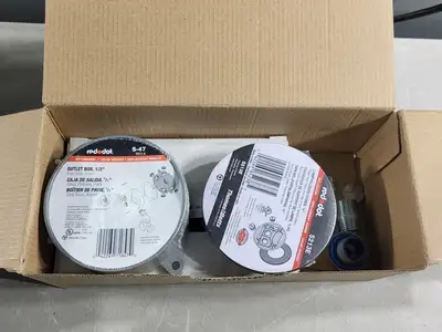 NEW THOMAS & BETTS LH1GSDCW