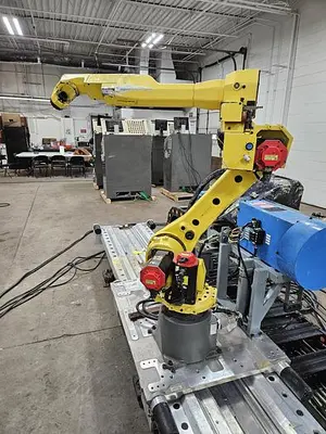 USED 2010 FANUC M-20IA/10L