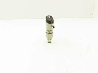 Keyence GP-M010 Digital Pressure Sensor 3/8"npt