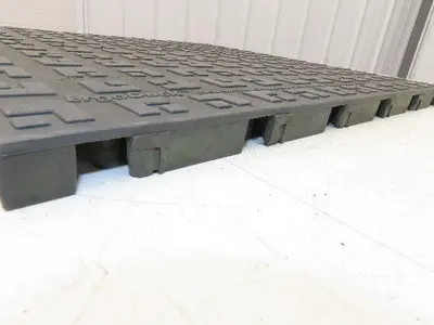 Wearwell H-9389 ErgoDeck Mat - 18 x 18", Solid Tile 7/8" Thick  Lot of 24