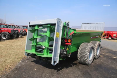 New | in-Stock 2026 TUBELINE NITRO 440LS Manure Spreaders Pennsylvania US | Zimmerman Farm Service #1410425