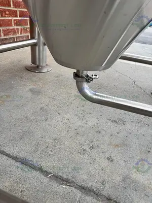 Used BLACKSTONE VENTURES 4700 LITER /30 BBL  STAINLESS STEEL JACKETED FERMENTATION TANK Reactors California US | Equipment Lab #1262710