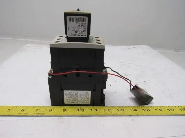 Siemens 3RT1034-3BB40 690V 30Hp Motor Starter Contactor 24VDC Coil