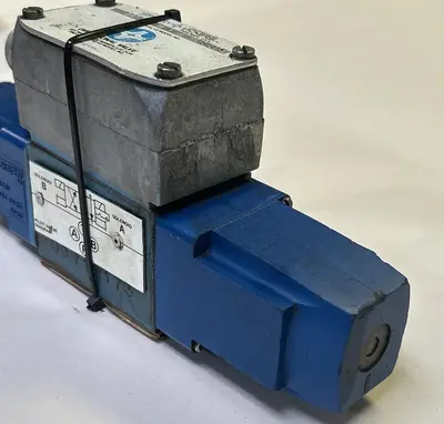USED VICKERS DG4V32NWB10S305C