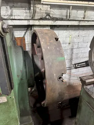 42/137" X 96/264" LEBLOND #4025 HEAVY DUTY SLIDING GAP ENGINE LATHE. STOCK #0888725