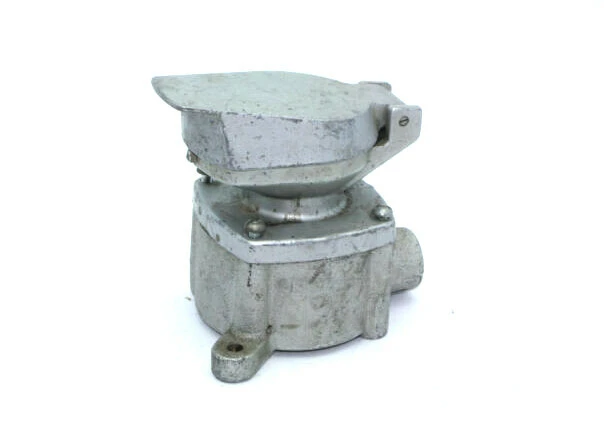 Used Crouse-Hinds CPS14R-M5 Electrical Fittings California US | Davliegogo LLC #1707449