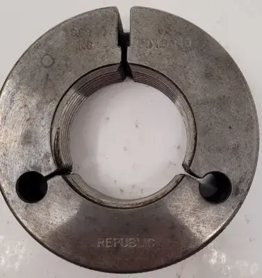 USED REPUBLIC THREAD RING GAUGES