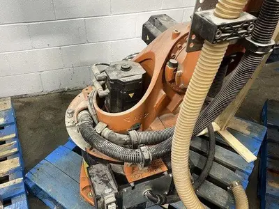 USED 2011 KUKA KR 16-2 S