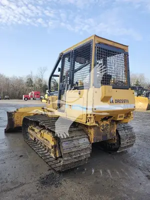 USED 2007 DRESSTA TD9M