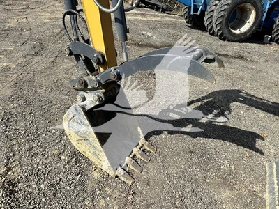 USED 2022 XCMG XE35U