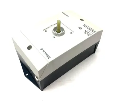 USED EATON, MOELLER ROTARY DISCONNECT MAIN SWITCH NO HANDLE
