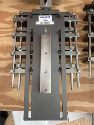 USED 2006 MAGPLASTICS SSBO3 BLOW MOLDER