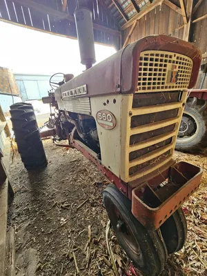 FARMALL 560 Tractor | Iron Listing (13)