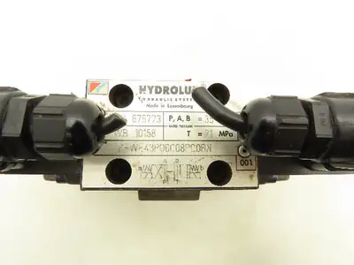 Used HUSKY HYDROLUX MOOG _UNKNOWN_ Valves/Fittings | Arrow Industrial #622605