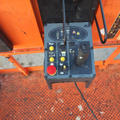 USED 2014 JLG 4069LE