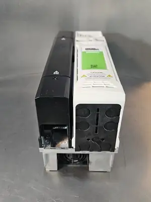 Control Techniques M701-05400300A 20/20 HP 380-480V. (BIN755)