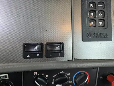 USED 2014 KENWORTH T370