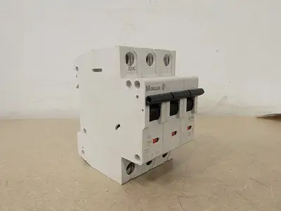 Used MOELLER FAZ-3-B6 Switchgears British Columbia CA | Lenmark #367228