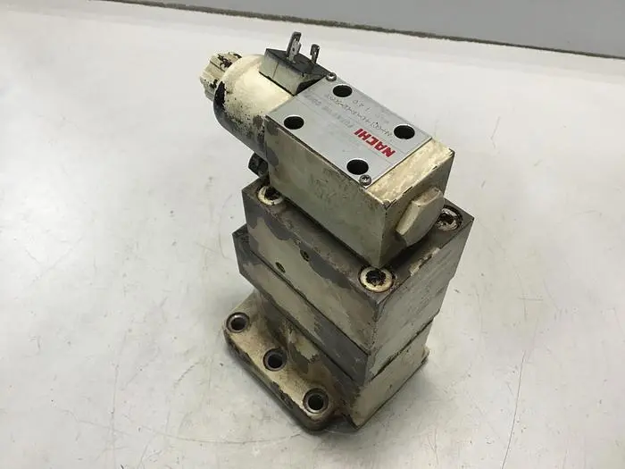 Used NACHI HT-G10-3P2-GRSVY-D2-4533C Valves/Fittings Michigan US | Ideal Machinery #783324