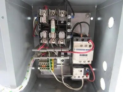 Olson Motor Control 460V 3PH 60Hz 16.1 Amp Max W/ Hour Meter
