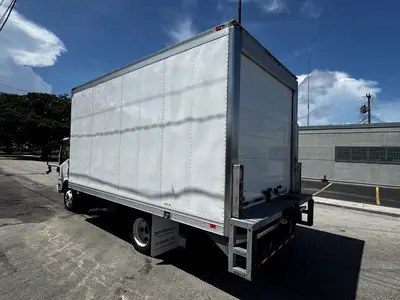 Used 2019 ISUZU NQR Reefer Trucks Florida US | Truck and Van Outlet #1509194
