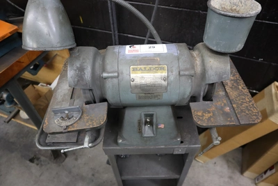 Used BALDOR 532 Pedestal Type Grinders (Double End) Minnesota US | Machinesused.com #1364586