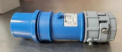 Mennekes 320P6 60602M 20A 2P 3W 250VA Loc 4D-18