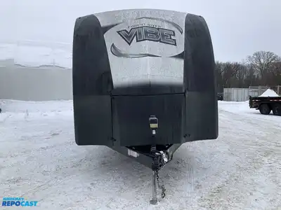 USED 2018 FOREST RIVER VIBE 288RLS