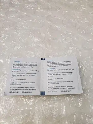 CARETOUCH 210 LENS & SCREEN CLEANING WIPES