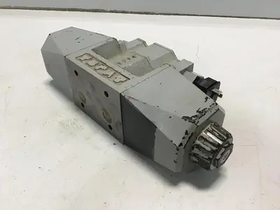 USED TOKIMEC DG4V-5-33C-M-AP7L-H-7-40-JA1Y