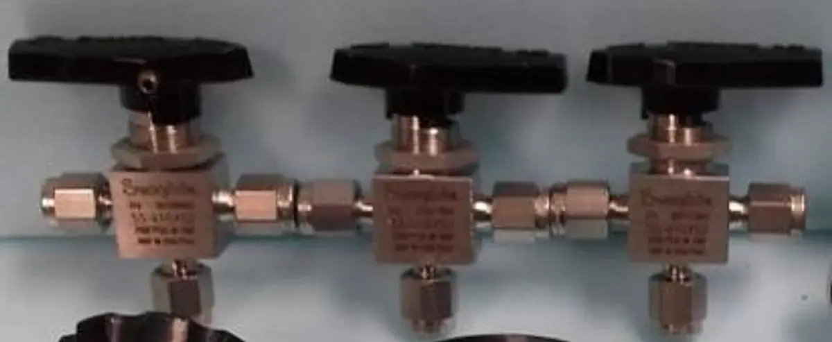 QTY. 3. SWAGELOK VALVE SS-41GXS2 2500 PSIG @ 100 F...