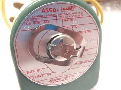 New | in-Stock ASCO RED HAT 120/60AC 3 WAY BRASS 1/4" SOLENIOD VALVE NC Solenoid Valves | Maverick Industrial Sales #1110437