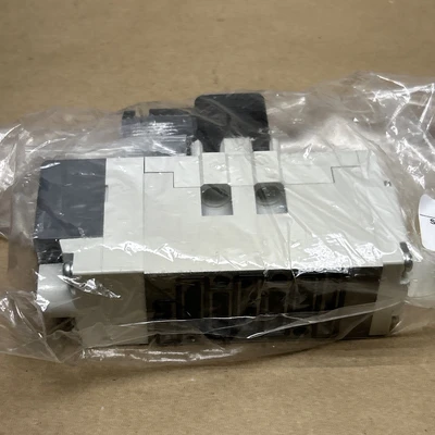 NEW SMC VQ7-6-FG-S-3Z
