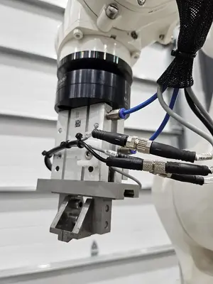 USED 2021 KUKA KR10 R1100