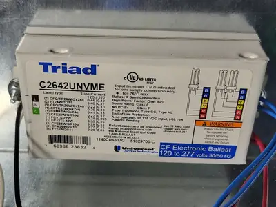 NEW LITHONIA LIGHTING AVSR 26/32