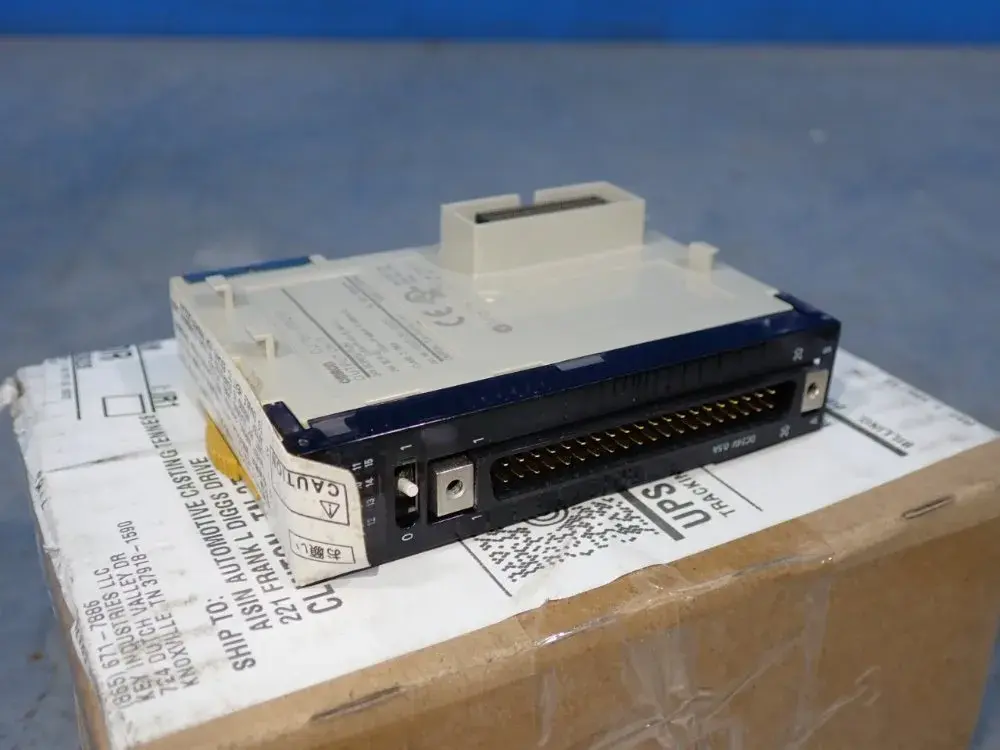 NEW OMRON CJ1W0D231