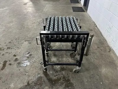 ULINE Expandable Conveyor