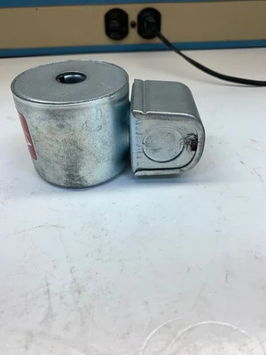 JE Solenoid Valve 208-240 Volts 50-60 Cycles 14 Watts Fast Shipping!