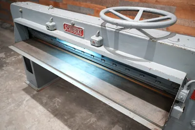 Schubert 72″ Veneer Guillotine