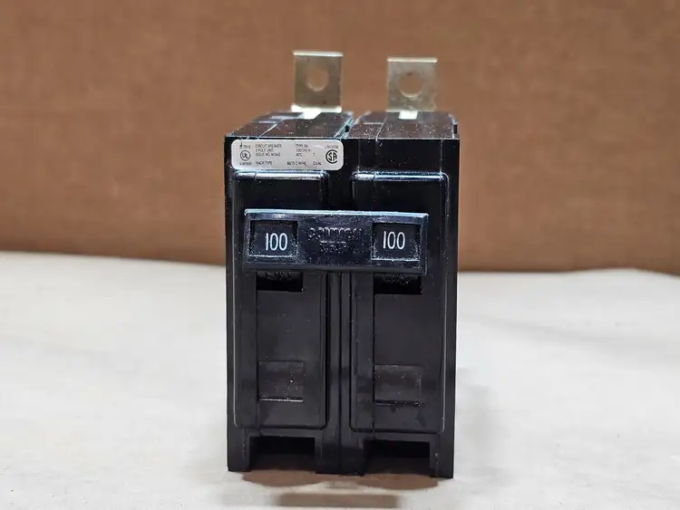Used CUTLER-HAMMER BA2100 Switchgears British Columbia CA | Lenmark #1438418